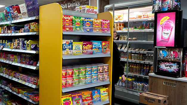 Single Crisps next to Sandwiches and On the Go Drinks
